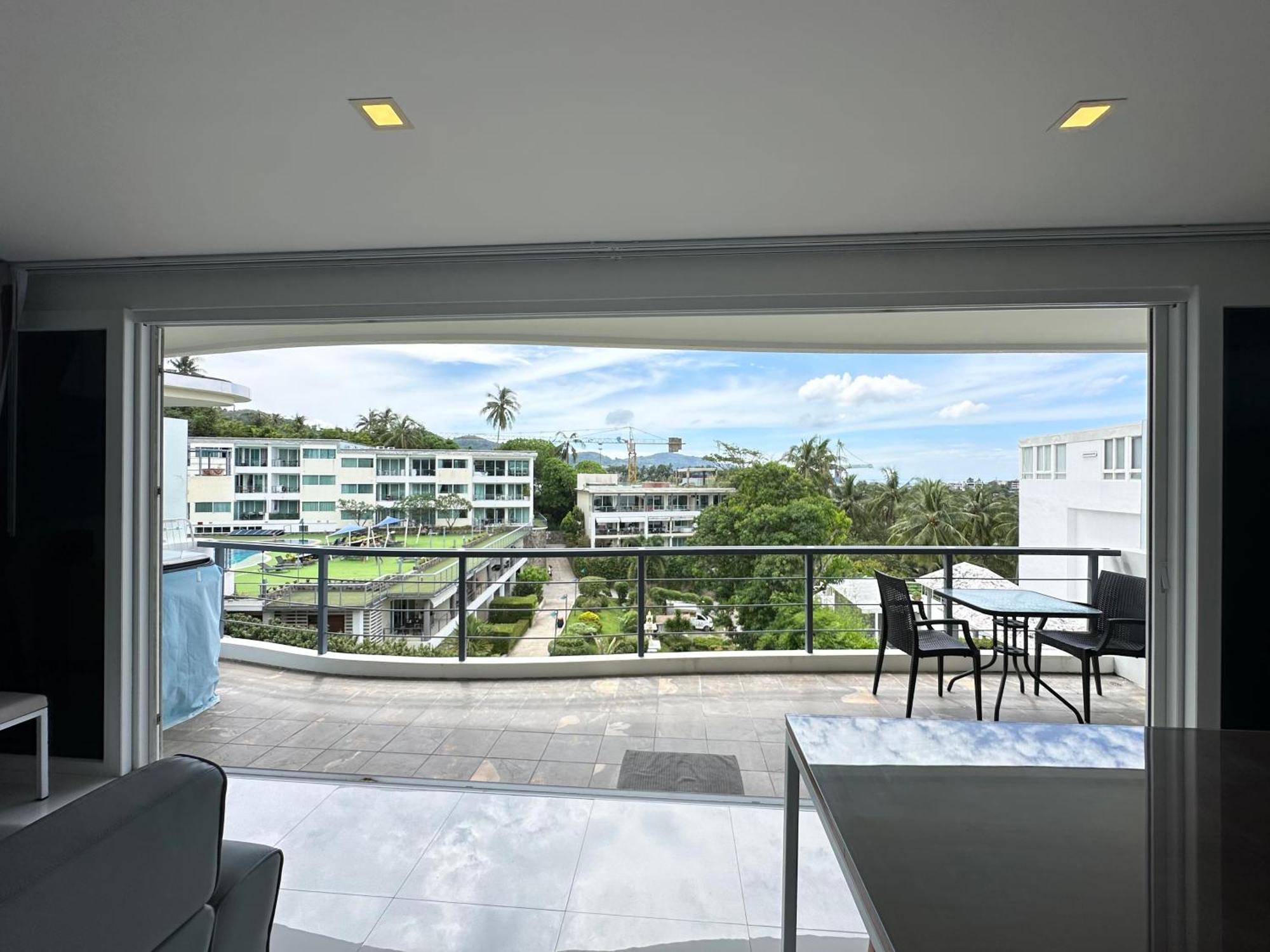 Karon Butterfly Seaview Apartamento *